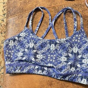 Gaiam Women's Strappy Sports Bra - Blue Pattern